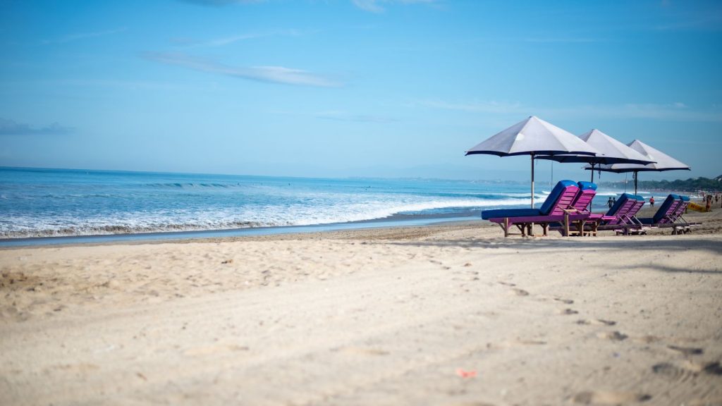 Peščena plaža Legian - Denpasar, Bali